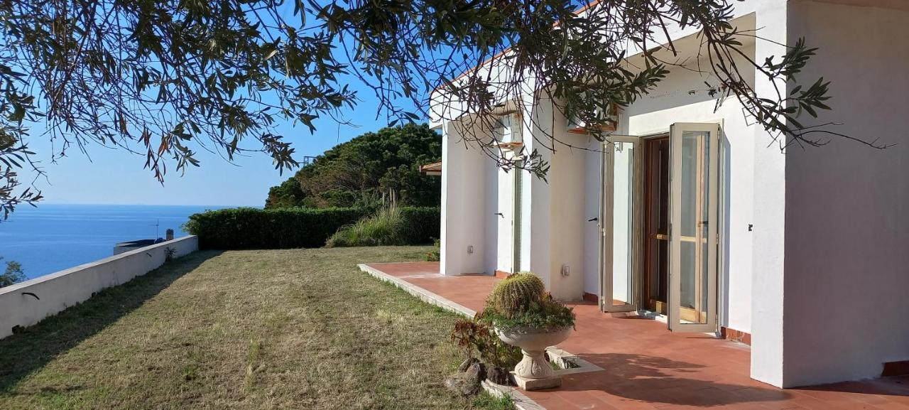 Casa Scirocco Villa Messina Exterior photo